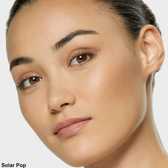 🦋 Clinique Powder Pop Flower Bronzer in Solar Pop - Picture 5 of 8